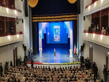 رئیس‌جمهور: برجسته‌سازی صفات اخلاقی از ویژگی‌های بارز شاعران نامی فارسی زبان است