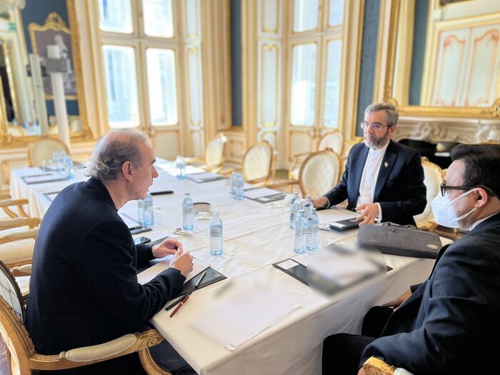 تنفس موقت و کوتاه مذاکرات / عوامل خارجی دلیل توقف گفت وگوها