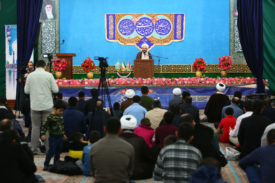 جشن میلاد امام زمان با حضور طلاب جمهوری آذربایجان در قم برگزار شد