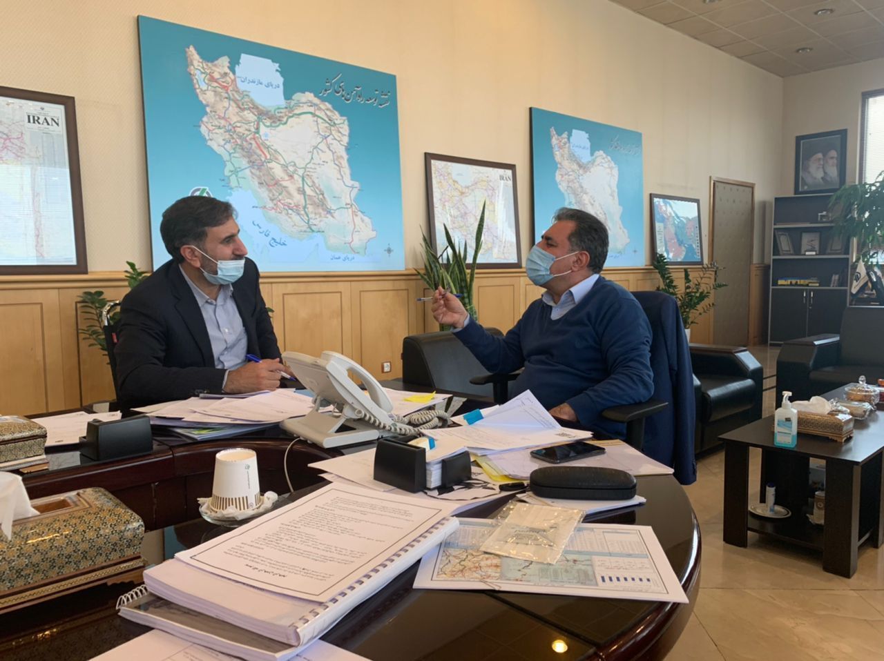 ادامه رایزنی ها با مسئولان ملی برای آبادانی و توسعه لارستان فارس  ادامه رایزنی ها با مسئولان ملی برای آبادانی و توسعه لارستان فارس