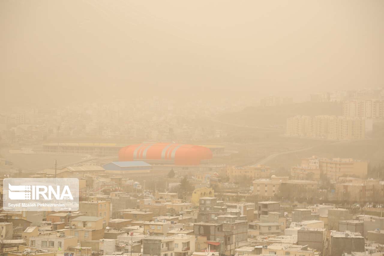 دید افقی در برخی از شهرهای کردستان به ۲۰۰ متر کاهش یافت دید افقی در برخی از شهرهای کردستان به ۲۰۰ متر کاهش یافت