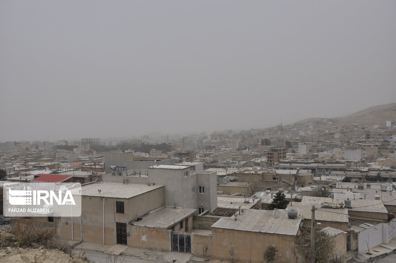 غلظت گرد و غبار در مهران به ۶۷ برابر حد مجاز رسید