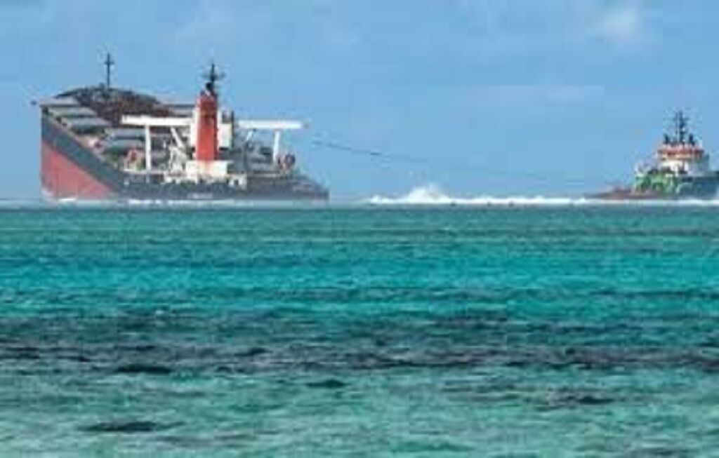 کشتی باری حامل ۷۵۰ تُن گازوئیل در آب های تونس غرق شد کشتی باری حامل ۷۵۰ تُن گازوئیل در آب های تونس غرق شد