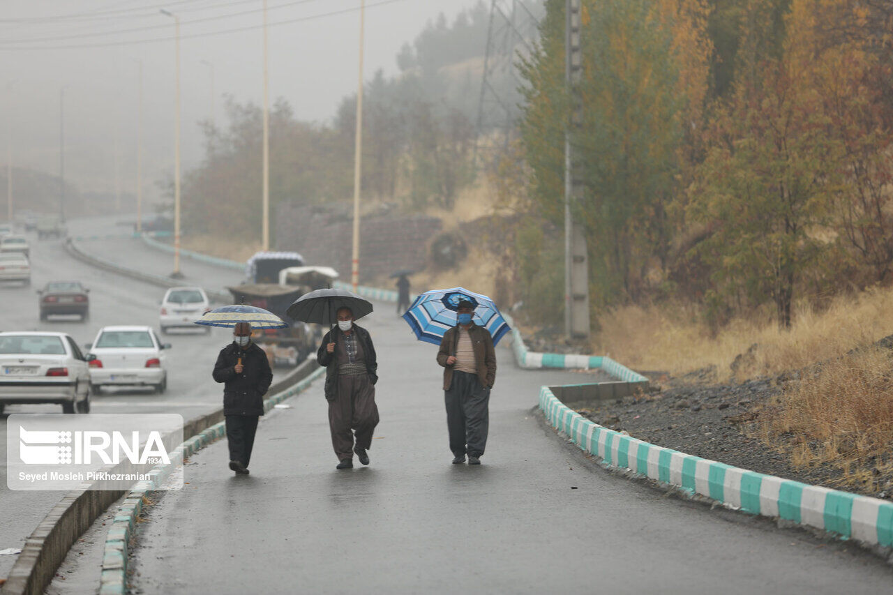 خوشحالی مهابادی‌ها از بارش نخستین باران بهاری