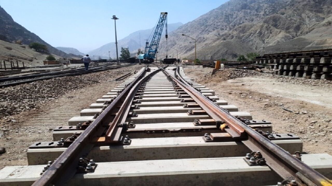 Iran pursues rail connection with Iraq