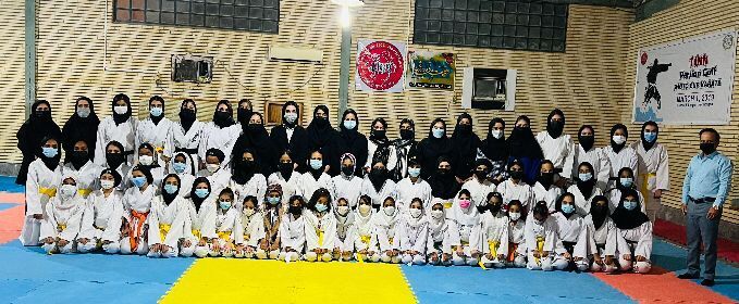 باشگاه فجر بر سکوی قهرمانی کاراته بانوان بندرلنگه ایستاد  باشگاه فجر بر سکوی قهرمانی کاراته بانوان بندرلنگه ایستاد