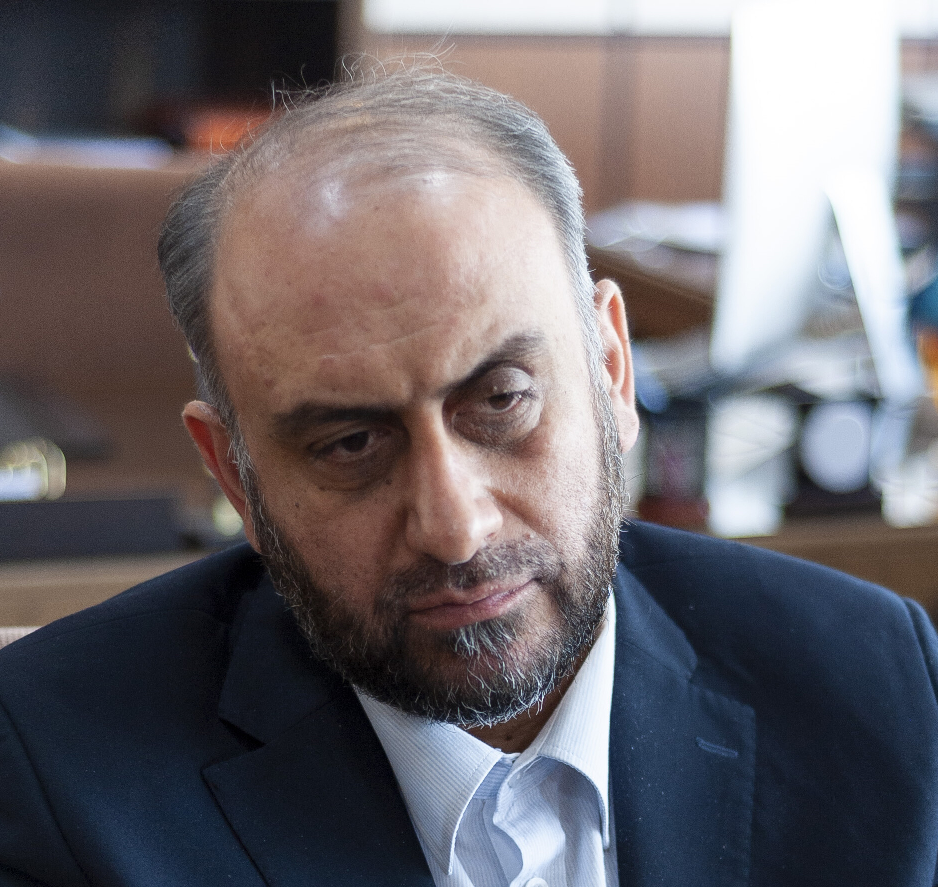 استعلام عادل فردوسی پور با ما نبود / دولت قبل مانع همکاری وزرا با ساترا میشد 3