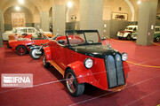 Museum für historische und handgefertigte Autos in Yazd