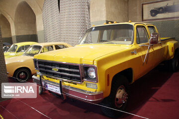 Iran : Le musée de voitures anciennes à Yazd