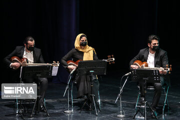 Iran's national orchestra plays new century song