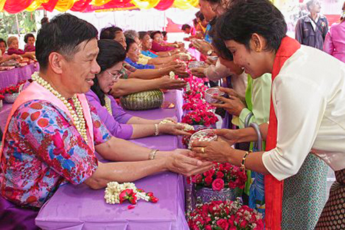 سونگکران؛ جشن بهاری آب در میان اقوام تای