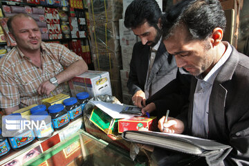 بیش از هزار و۴۰۰  قلم کالای تولیدی در اصفهان شامل طرح  شفاف سازی قیمت‌هاست