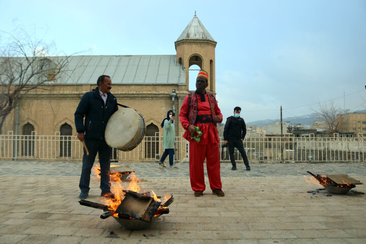 آتش تحریف بر آیین کهن