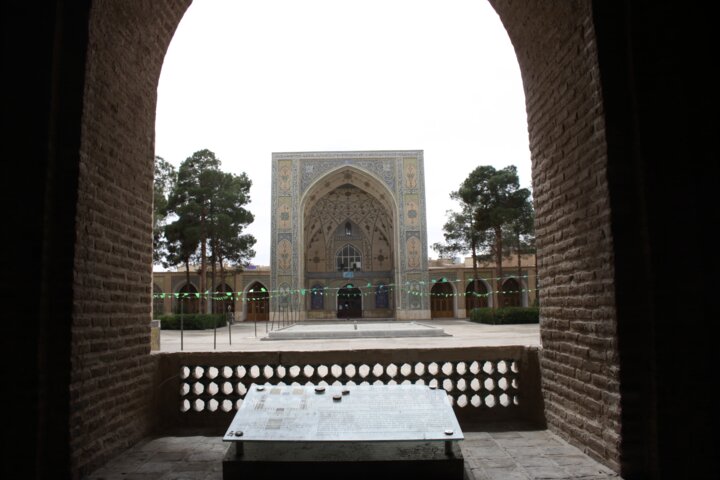 مسجد امام(ره) سمنان، نجوایی با معمار بزرگ هستی در کالبد هنر + فیلم