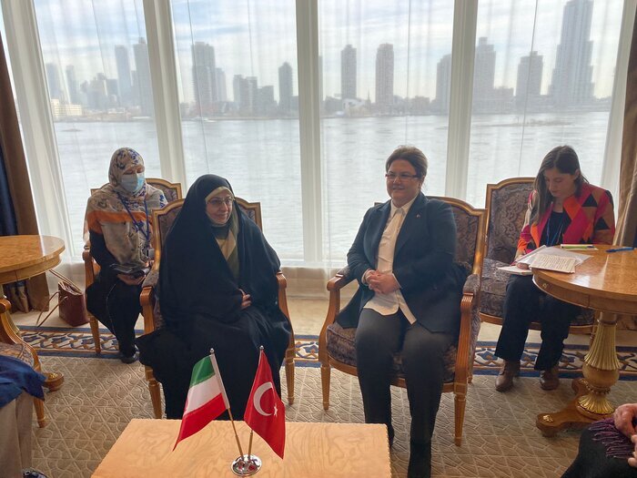 مساعدة الرئيس الايراني تقترح لتركيا التعاون المشترك في مجال شؤون المرأة