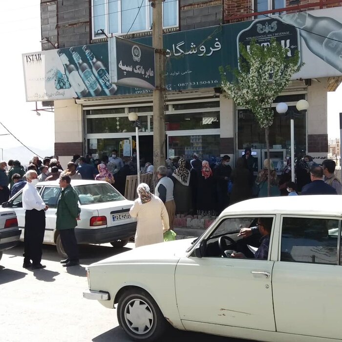 نگاهی به یکسال قبل؛ وقتی مردم در صف مرغ و روغن بودند/دولت سیزدهم چگونه صف کالاهای اساسی را حذف کرد