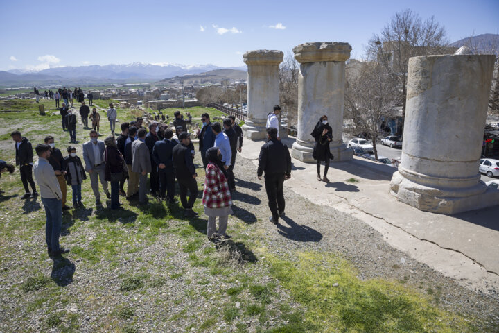 صدای پای نوروز از جوار تاق بستان کرمانشاه به صدا درآمد