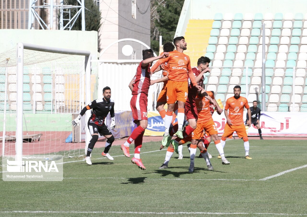 اتحاد محمدیار صدرنشین هفته سوم لیگ برتر فوتبال آذربایجان غربی شد اتحاد محمدیار صدرنشین هفته سوم لیگ برتر فوتبال آذربایجان غربی شد