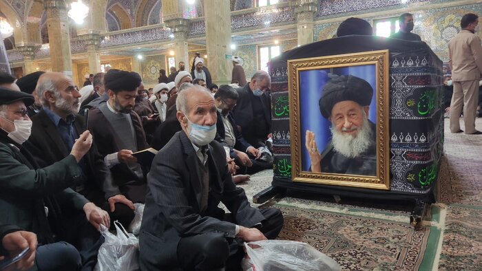 پیکر آیت الله علویگرگانی در حرم مطهر حضرت معصومه(س) به خاک سپرده شد