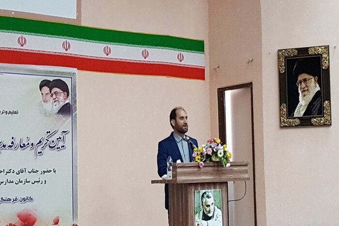 سیاسیکاری در آموزش و پرورش ممنوع شود/نظام تعلیم و تربیت نیازمند توجه ویژه است