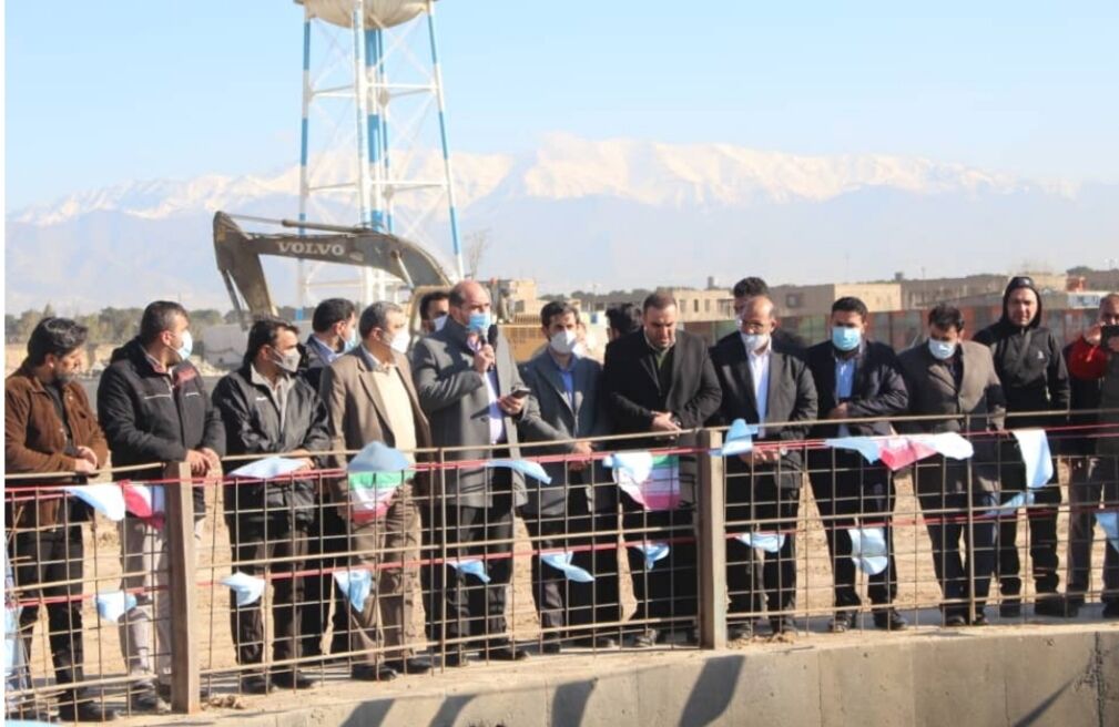 استاندار تهران در اسلامشهر چندین طرح عمرانی و فرهنگی را رونمایی کرد 