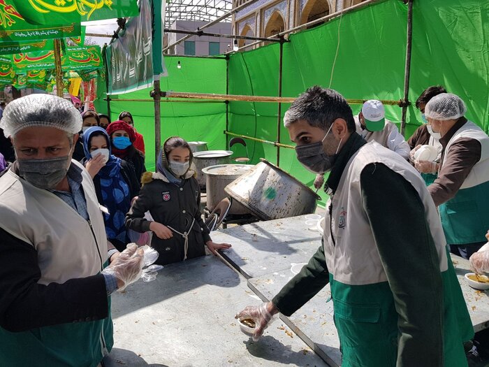 آش نذری برای بیش از ۲۶ هزار کرمانشاهی پخت و توزیع شد