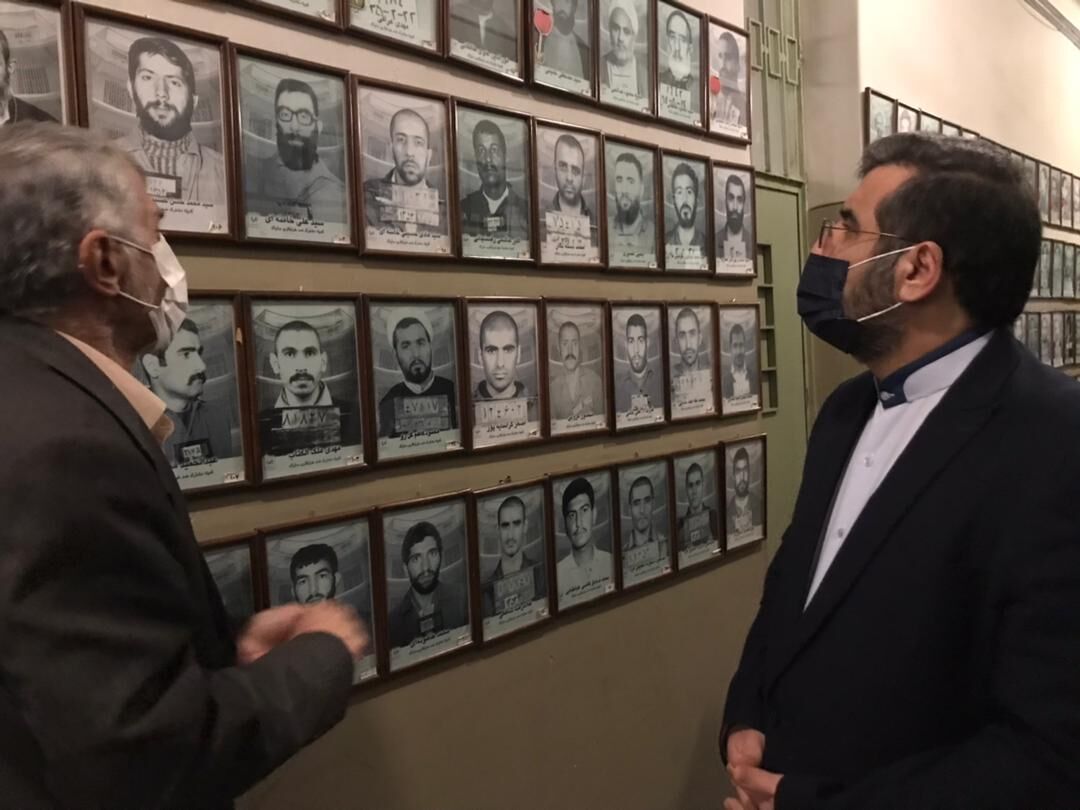 وزیر فرهنگ از تندیس چهار مبارز دوران انقلاب رونمایی کرد وزیر فرهنگ از تندیس چهار مبارز دوران انقلاب رونمایی کرد