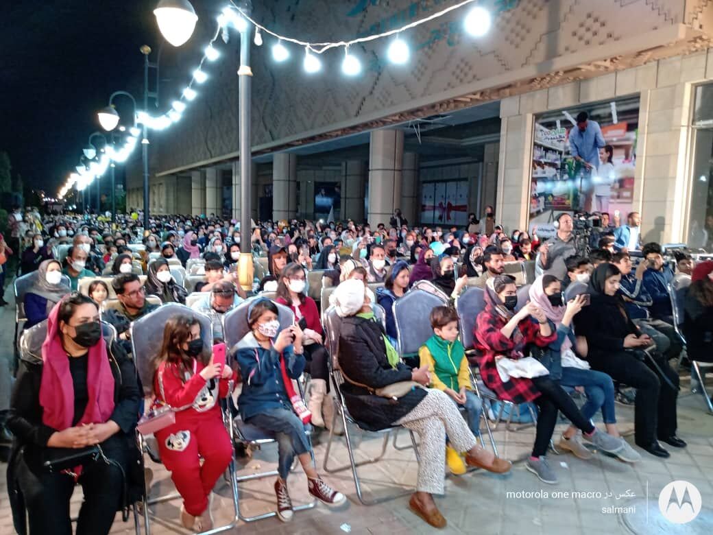 کنسرت موسیقی در منطقه کم برخوردار شیراز برگزار شد