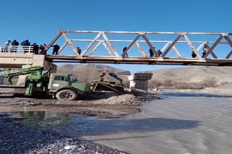 پل تخریب شده  رودخانه بی‌بی سیدان  شهرستان سمیرم بازسازی شد