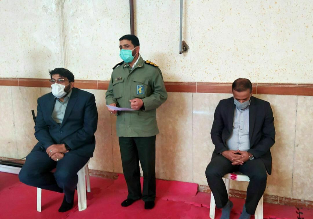 ۱۷ هزار بسته معیشتی در شهرستان خنداب توزیع شد  ۱۷ هزار بسته معیشتی در شهرستان خنداب توزیع شد