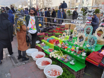 Los teheraníes se preparan para celebrar el Noruz