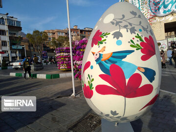 Iran : miroir de printemps sur le marché de Tajrish à Téhéran