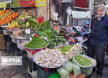 Iran : miroir de printemps sur le marché de Tajrish à Téhéran