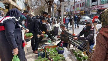 تب و تاب بازار گرم نوروز ملایر در واپسین ساعت‌های پایانی سال