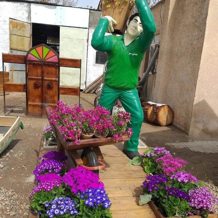 ۶۰نماد در بجنورد با ضایعات و آهن الات اسقاطی ساخته شد