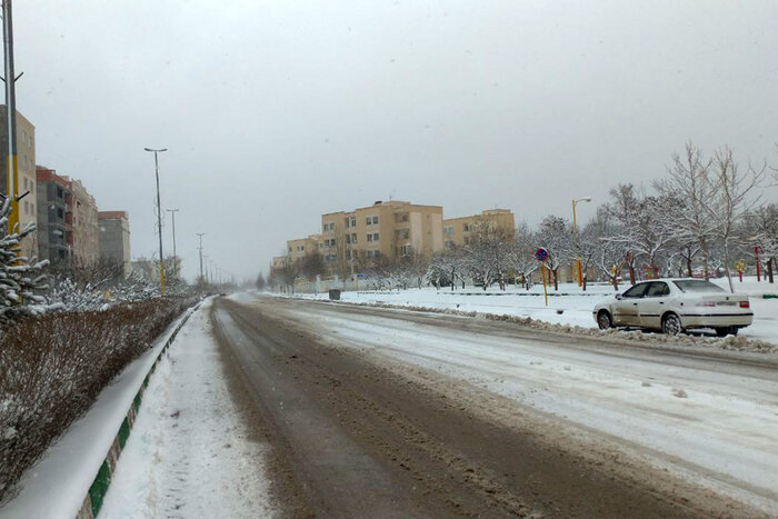 خودنمایی سرما در اردبیل در آخرین روز زمستان