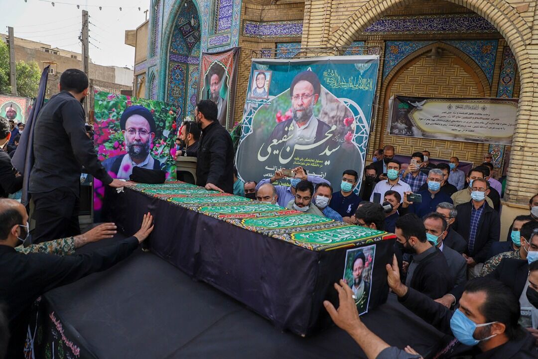 مراسم تشییع حجتالاسلام سید محسن شفیعی در اهواز برگزار شد مراسم تشییع حجتالاسلام سید محسن شفیعی در اهواز برگزار شد