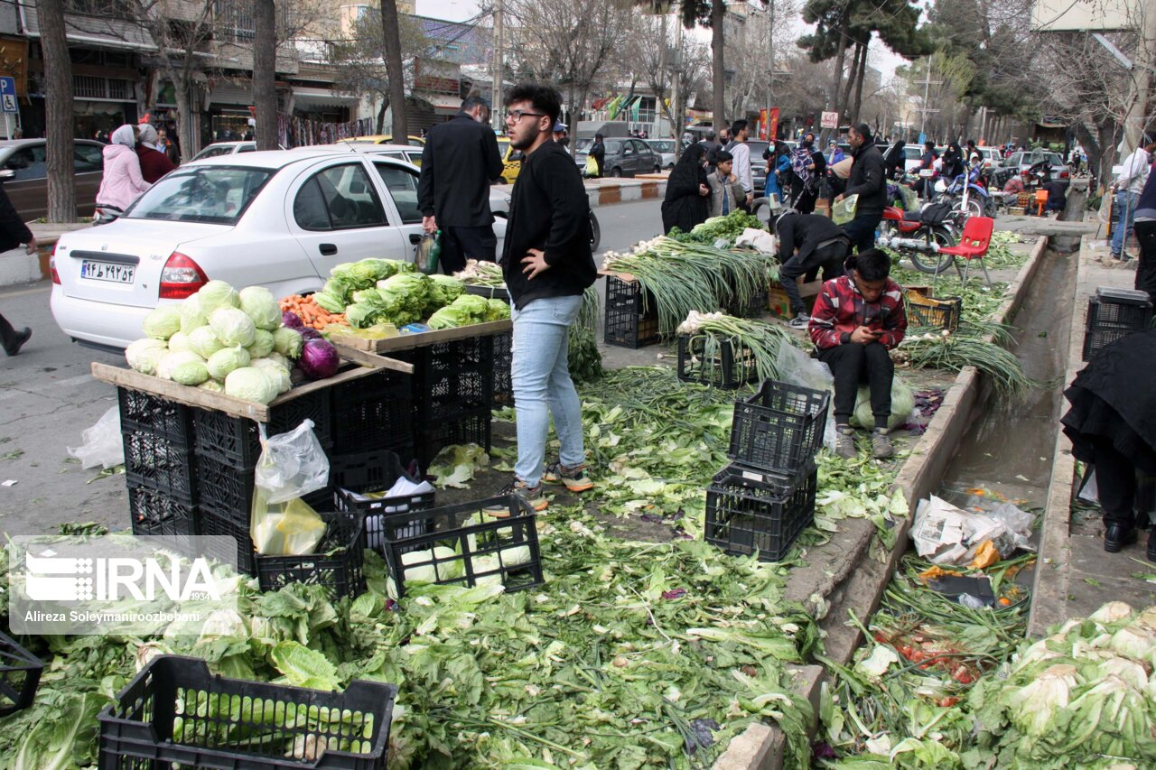 طرح ساماندهی دستفروشان بروجرد در انتظار ایجاد بازارچه‌