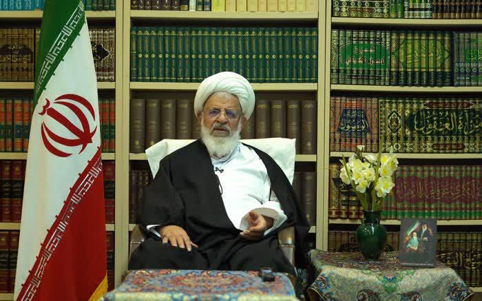 امام‌جمعه یزد: حرکت در مسیر انقلاب اولویت مسئولان باشد 