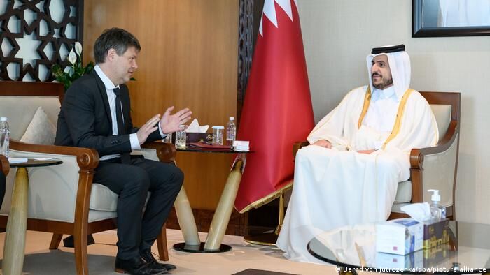 جرمنی کا روس پر انحصار کم کرنے کیلئے قطر کیساتھ گیس کے معاہدے پر دستخط