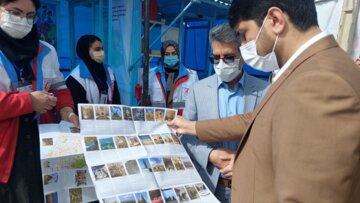 آئین استقبال فرماندار ملایر از مسافران نوروزی