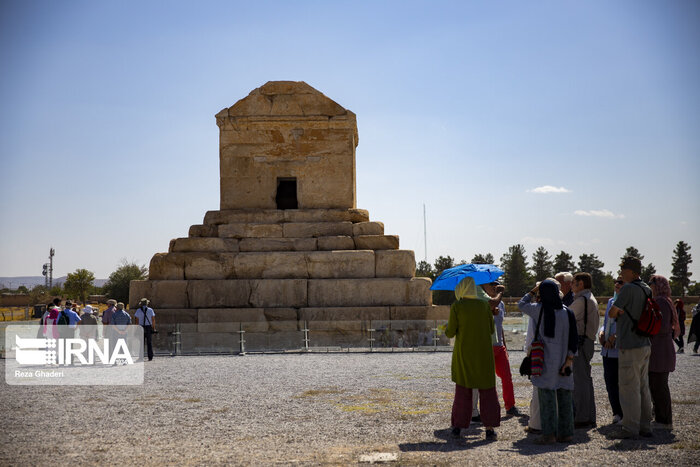 جاذبه های گردشگری فارس، پذیرای میهمانان نوروزی