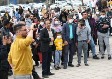 استقبال مسافران نوروزی از نمایشگاه بهار مالگه خرم‌آباد