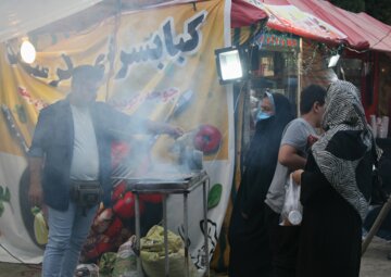 استقبال مسافران نوروزی از نمایشگاه بهار مالگه خرم‌آباد