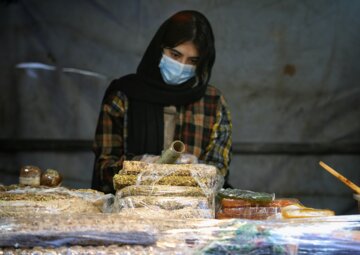 استقبال مسافران نوروزی از نمایشگاه بهار مالگه خرم‌آباد