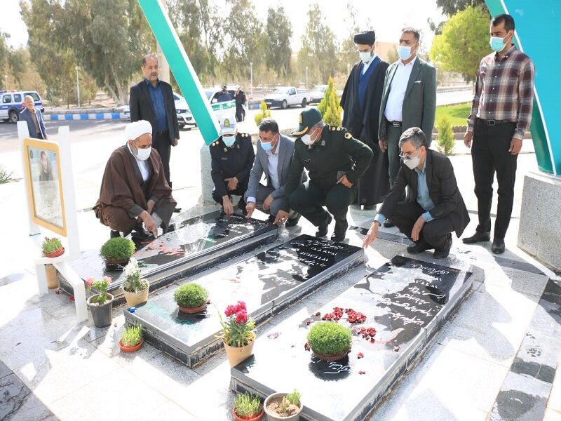 امام جمعه رفسنجان: عزت امروز ایران اسلامی مرهون از خودگذشتگی شهدا است