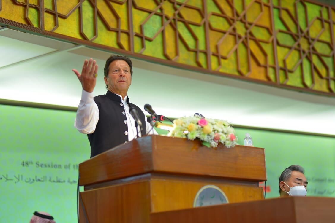 مسلمانوں کو اسلامی اقدار کو برقرار رکھنے کیلئے متحدہ محاذ بنانا ہوگا: عمران خان
