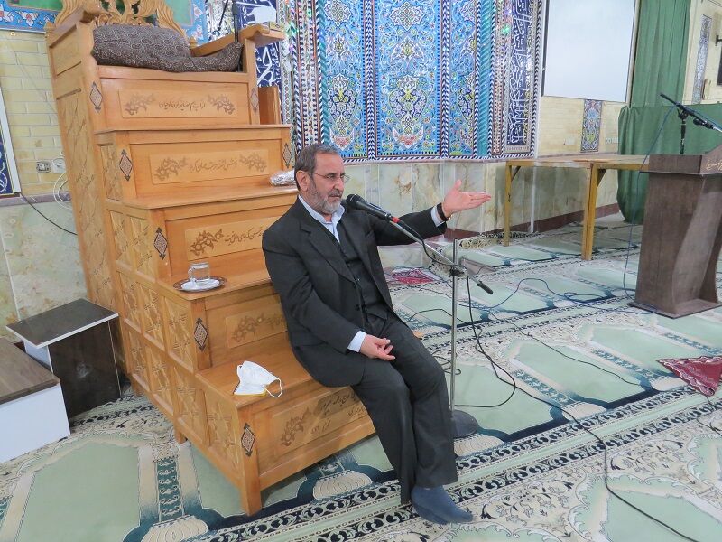 استاد دانشگاه : برای ترویج فرهنگ اسلام تلاش کنیم