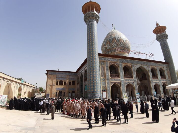 پیکر آیتالله فقیه نیریزی در شیراز تشییع شد