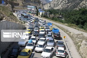 ترافیک در جاده‌های هراز و فیروزکوه سنگین است
